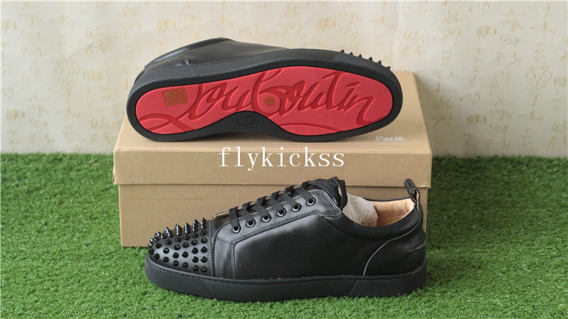 Super High End Christian Louboutin Flat Sneaker Low Top Black Leather